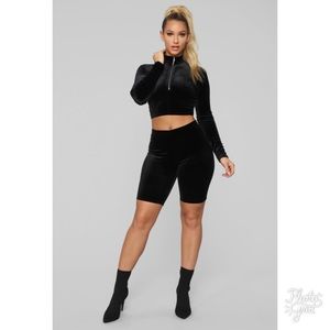 Chicago In Velvet Lounge Set - Black
